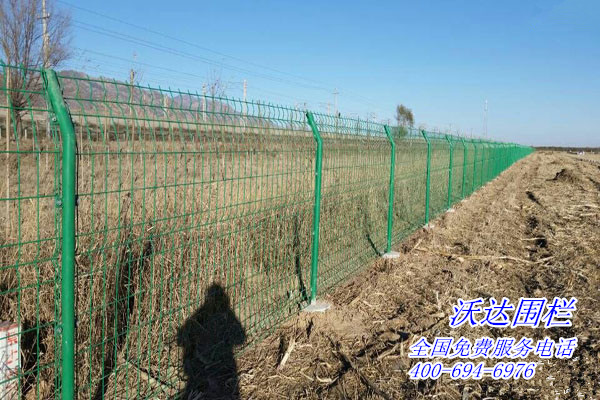 余姚內(nèi)蒙古工業(yè)設(shè)計(jì)園光伏圍墻護(hù)欄網(wǎng)工程圖片2