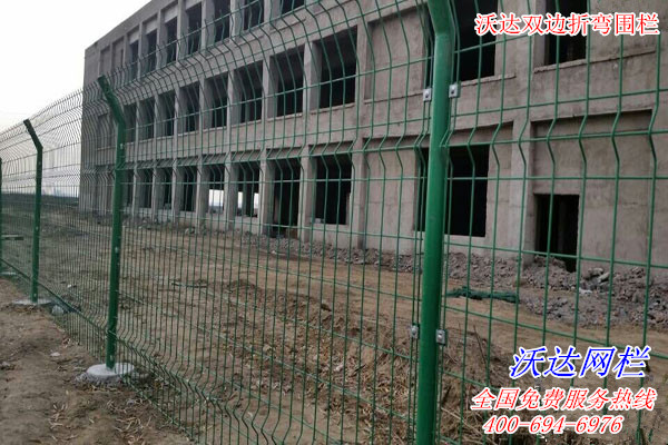 余姚內(nèi)蒙古工業(yè)設(shè)計(jì)園光伏圍墻護(hù)欄網(wǎng)工程圖片3